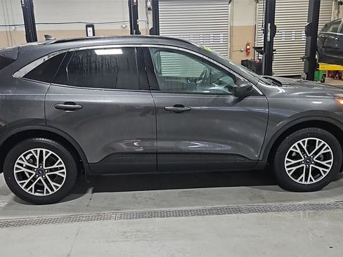 Used 2020 Ford Escape SEL image 8