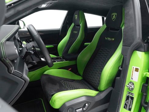 Used 2021 Lamborghini Urus AWD/4WD image 3