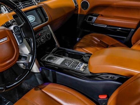 Used 2016 Land Rover Range Rover Autobiography image 32