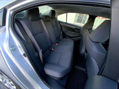 Used 2025 Toyota Corolla LE image 19