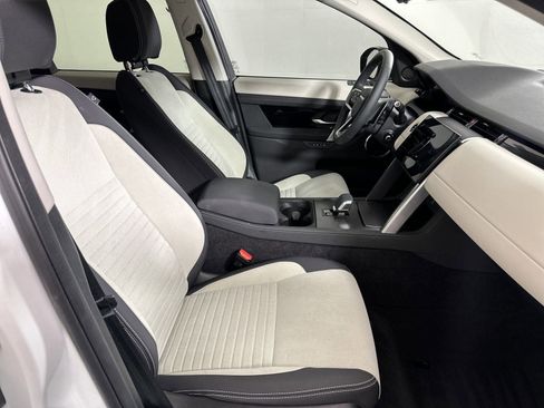Used 2024 Land Rover Discovery Sport S image 18