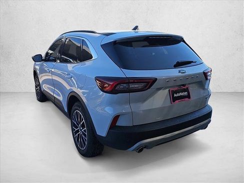 New 2026 Ford Escape SE image 3