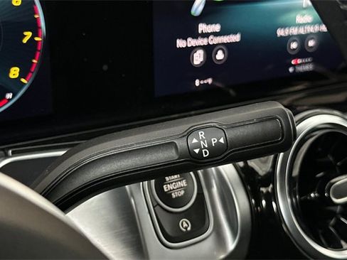 Used 2023 Mercedes-Benz GLB 250 GLB 250 image 23