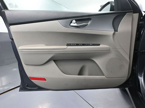 Used 2019 Kia Forte LXS image 18