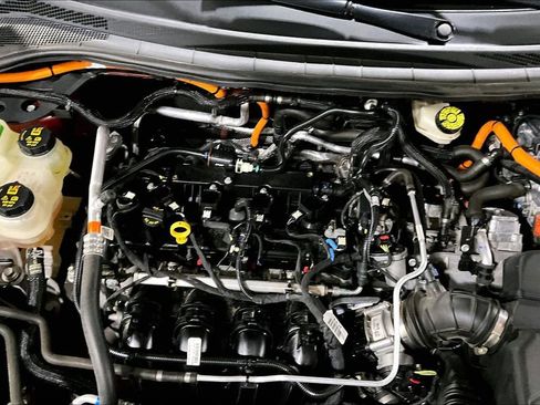 Used 2020 Ford Escape SE Sport image 26