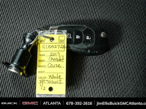 Used 2017 Chevrolet Cruze LT image 35