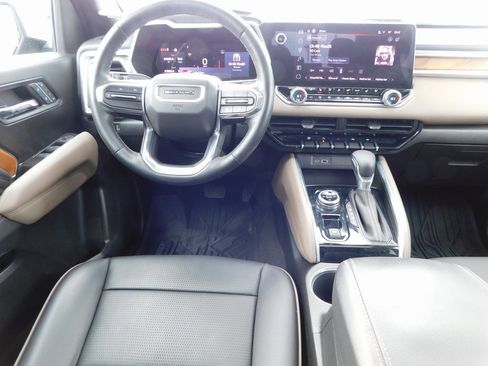 Used 2024 GMC Canyon Denali image 24