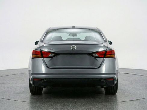 Used 2025 Nissan Altima 2.5 SV image 7