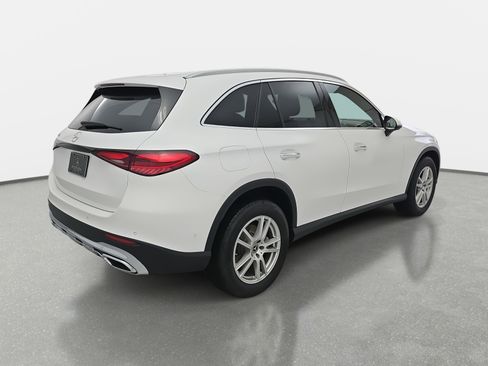 Used 2025 Mercedes-Benz GLC 300 image 5