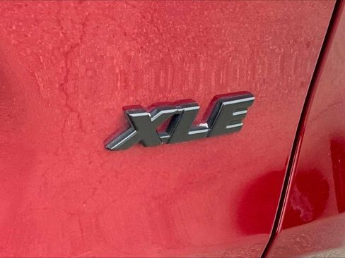 Used 2023 Toyota RAV4 XLE w/ Convenience Package FWD image 10