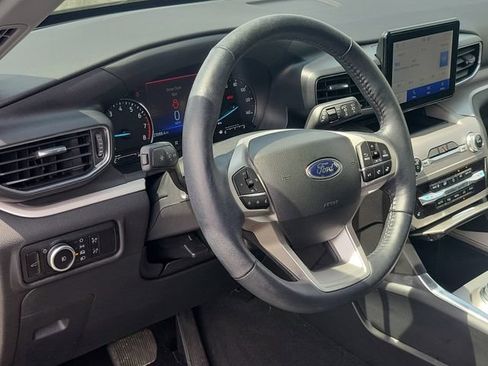 Used 2023 Ford Explorer XLT w/ Equipment Group 202A AWD/4WD image 7