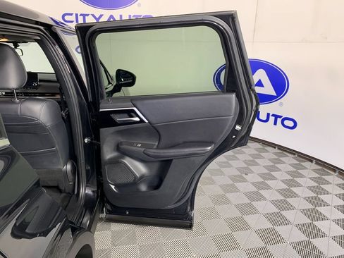 Used 2024 Mitsubishi Outlander SE FWD image 36