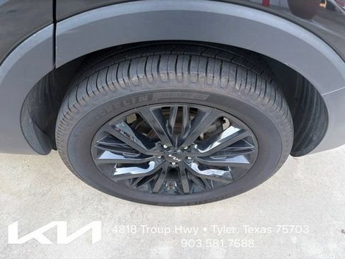 Certified 2022 Kia Telluride SX FWD image 8