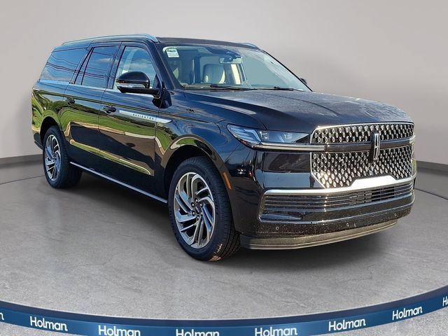 New 2026 Lincoln Navigator L Reserve AWD/4WD image 3