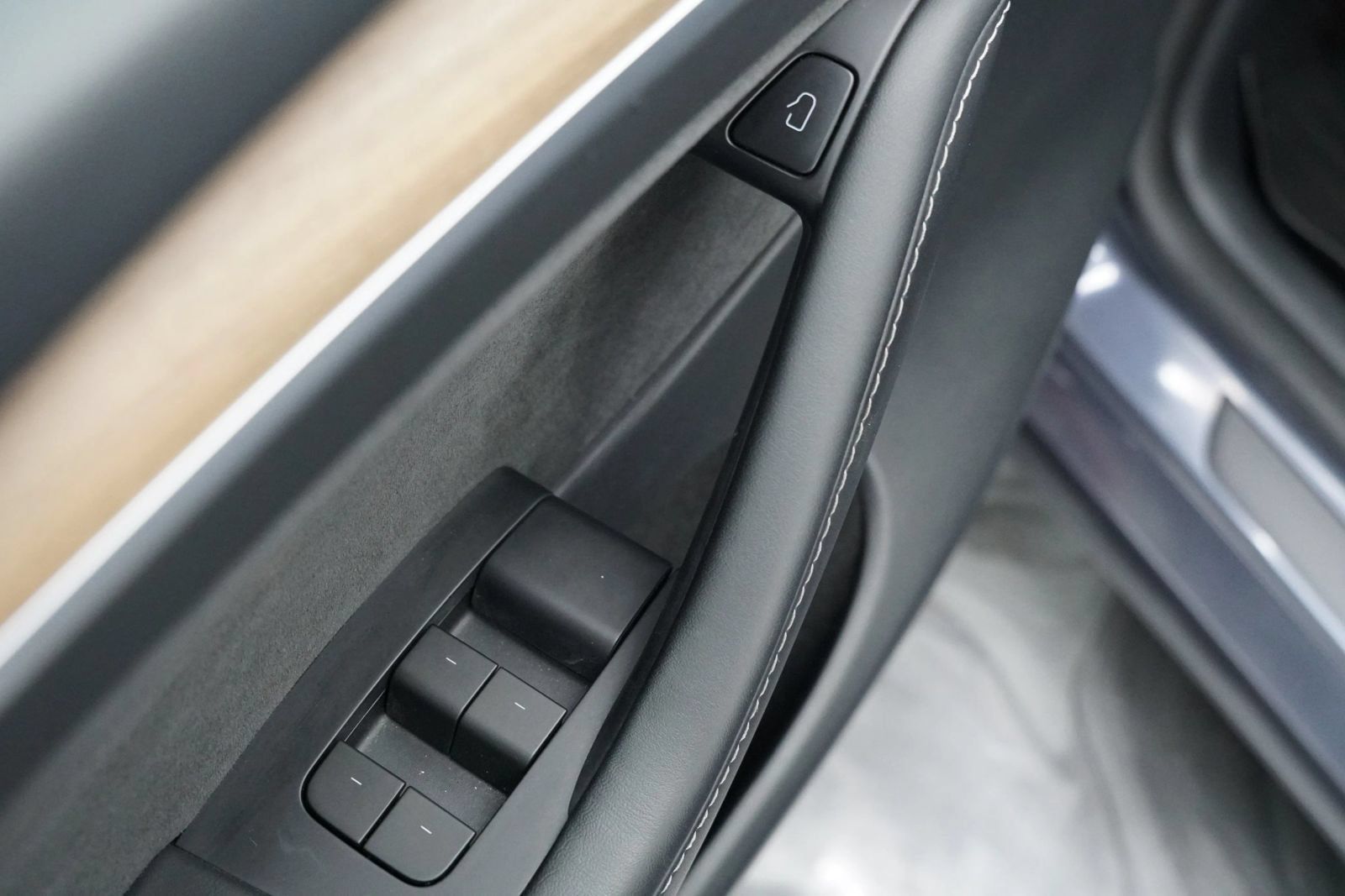 Used 2023 Tesla Model Y Long Range AWD/4WD image 18