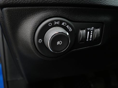 Used 2018 Jeep Compass Latitude w/ Popular Equipment Group AWD/4WD image 35