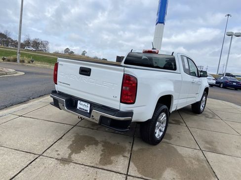 Used 2022 Chevrolet Colorado LT w/ Fleet Safety Package image 10