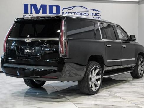 Used 2020 Cadillac Escalade ESV Luxury RWD image 12
