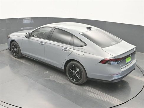 Certified 2025 Honda Accord SE image 21