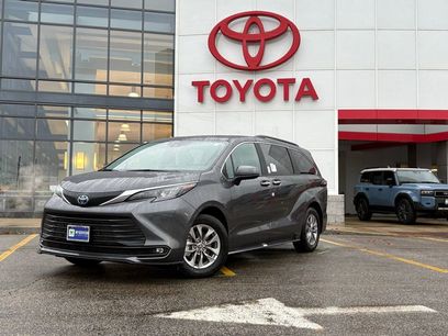 New 2025 Toyota Sienna XLE