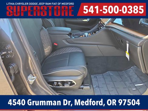 New 2026 Jeep Grand Cherokee Summit AWD/4WD image 22