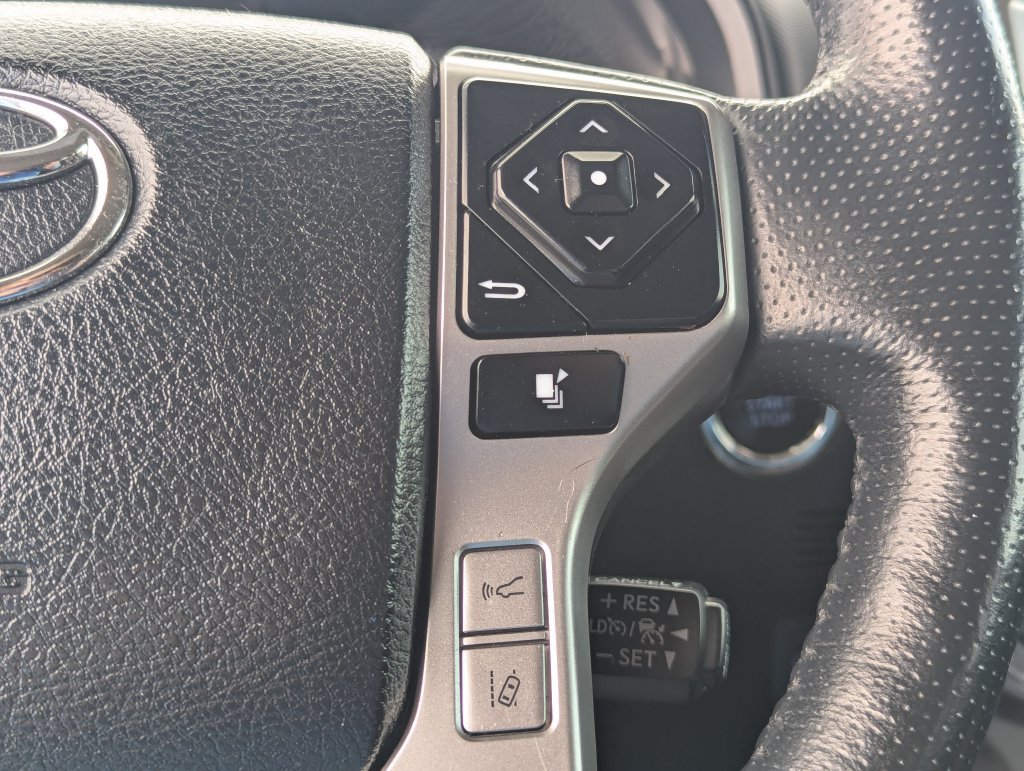 Used 2023 Toyota 4Runner Limited AWD/4WD image 21