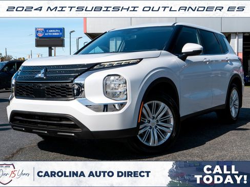 Used 2024 Mitsubishi Outlander ES image 1