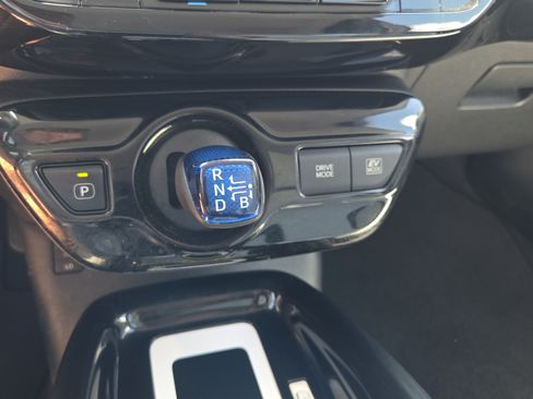 Used 2017 Toyota Prius Four Touring w/ Premium Convenience Package FWD image 24