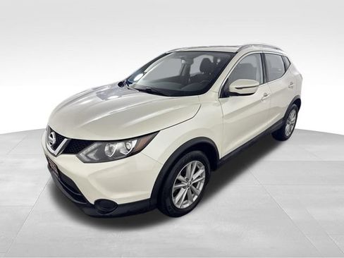 Used 2017 Nissan Rogue Sport SV AWD/4WD image 3