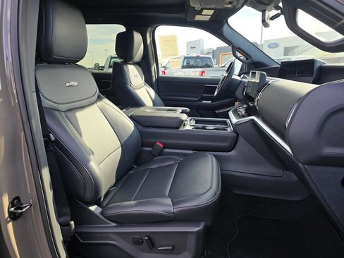 New 2027 Ford Expedition Platinum w/ Stealth Appearance Package AWD/4WD image 14