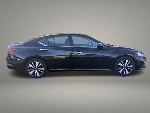 Used 2022 Nissan Altima 2.5 SV image 6