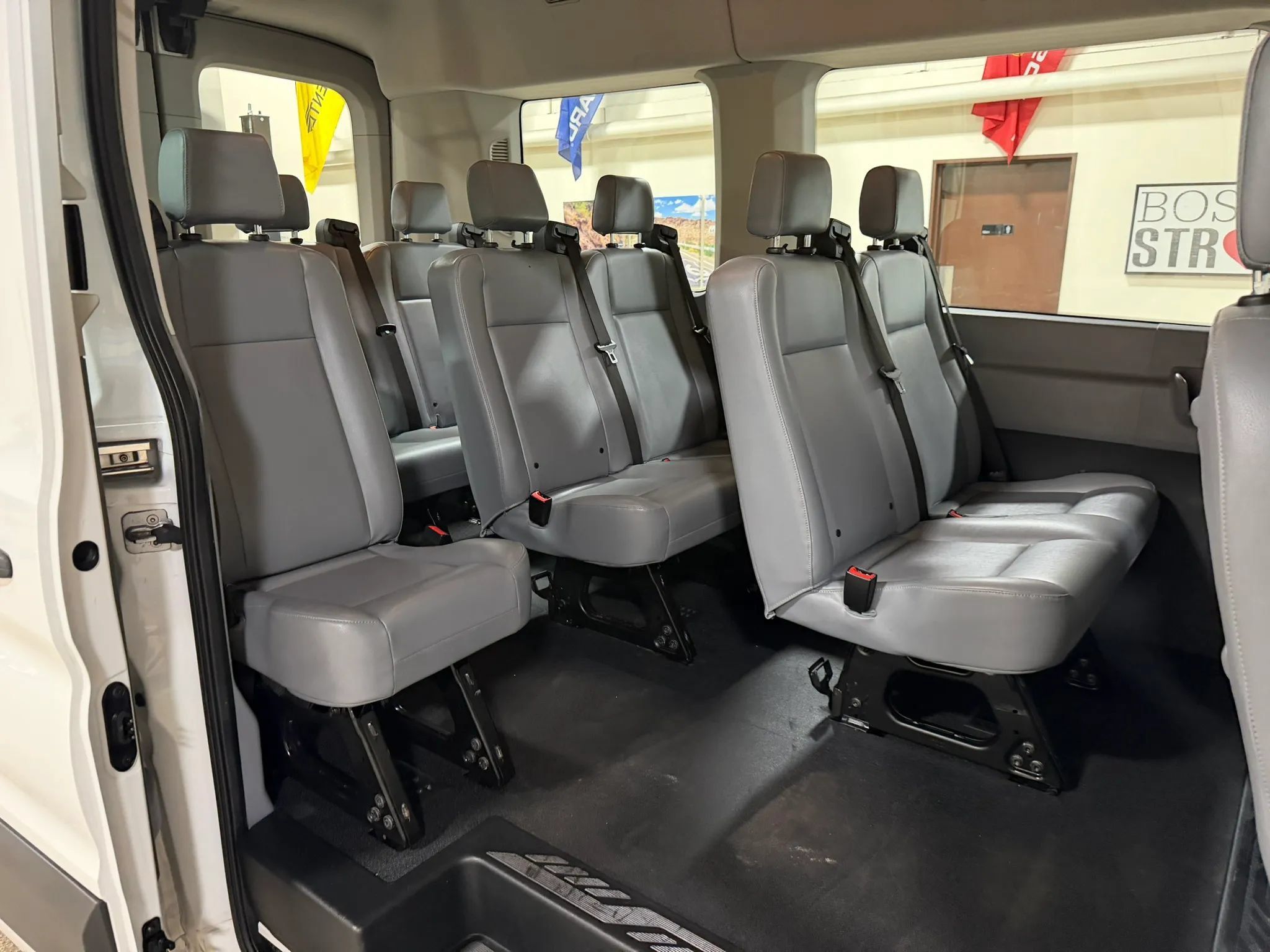Used 2018 Ford Transit 150 XL RWD image 28