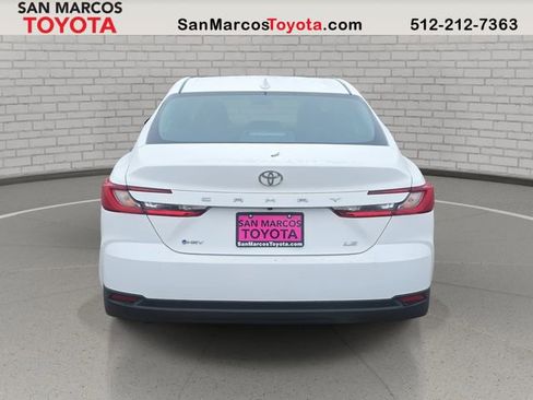 Used 2025 Toyota Camry LE image 6