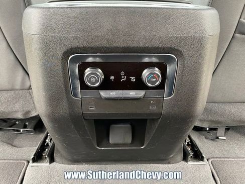 Used 2025 Chevrolet Suburban Z71 AWD/4WD image 50