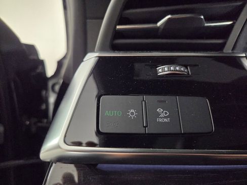 Used 2019 Audi Q8 Premium w/ Convenience Package image 21