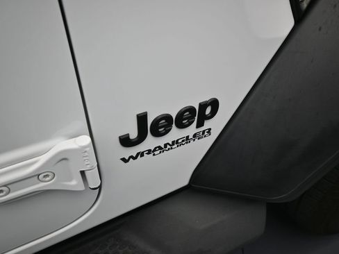 Used 2022 Jeep Wrangler Unlimited Sport AWD/4WD image 47