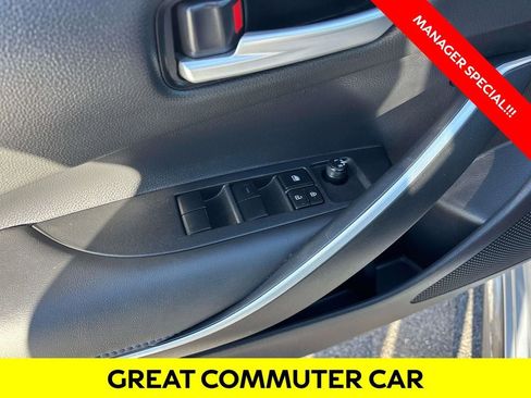 Used 2022 Toyota Corolla SE image 18