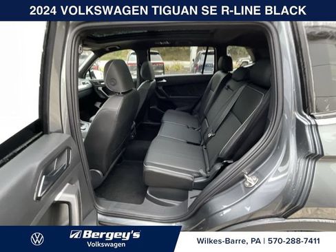 Certified 2024 Volkswagen Tiguan SE R-Line AWD/4WD image 17