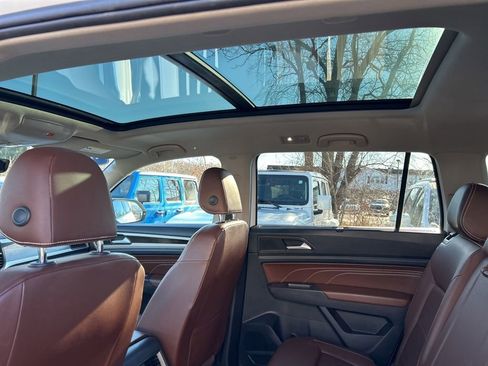 Used 2021 Volkswagen Atlas SE w/ Panoramic Sunroof Package image 27