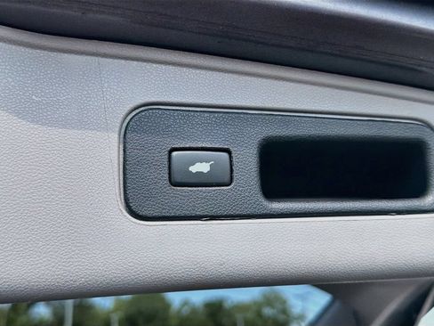 Used 2017 Honda Odyssey EX-L image 37