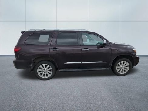 Used 2019 Toyota Sequoia Platinum AWD/4WD image 7