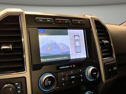 Used 2020 Ford F150 Lariat w/ Equipment Group 502A Luxury AWD/4WD image 15
