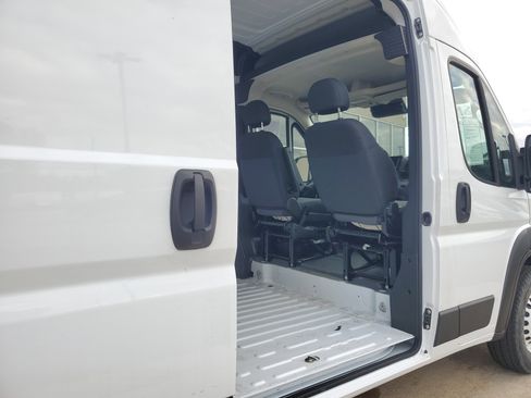 Used 2025 RAM ProMaster 2500 w/ Storage Group image 21