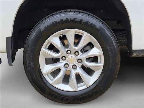 Used 2020 Chevrolet Silverado 1500 Custom w/ Custom Value Package image 24