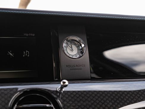 Used 2022 Rolls-Royce Ghost Black Badge image 14