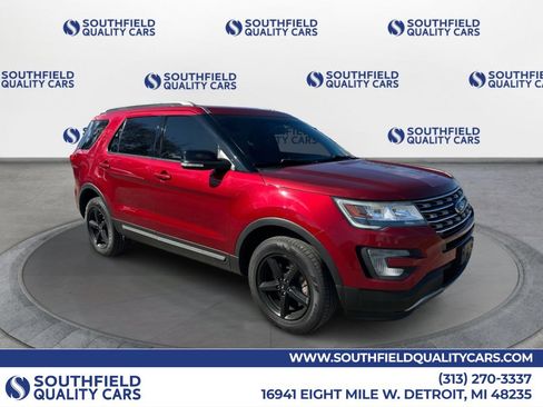 Used 2017 Ford Explorer XLT w/ Equipment Group 202A image 1
