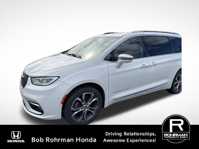 Used 2021 Chrysler Pacifica Pinnacle AWD/4WD image 1