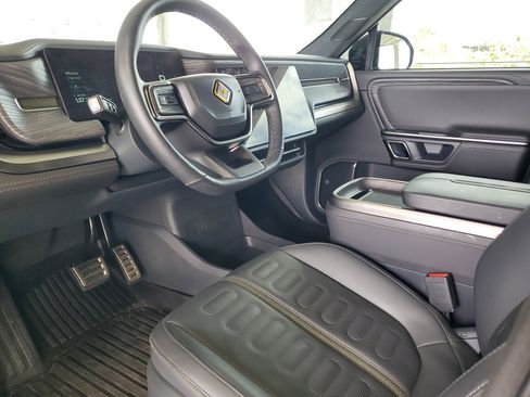 Used 2023 Rivian R1T Adventure AWD/4WD image 18