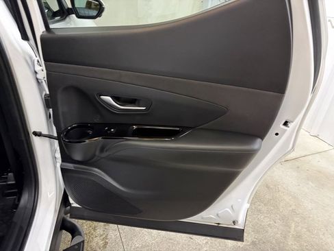 Used 2023 Hyundai Santa Cruz Limited image 15