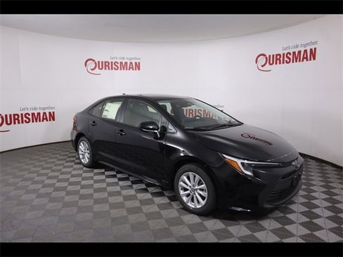 Used 2026 Toyota Corolla LE w/ LE Premium Package image 16